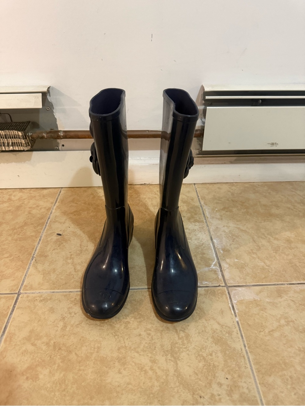 Chanel navy rain boots with Camillah flower accents - Picture 3 of 8